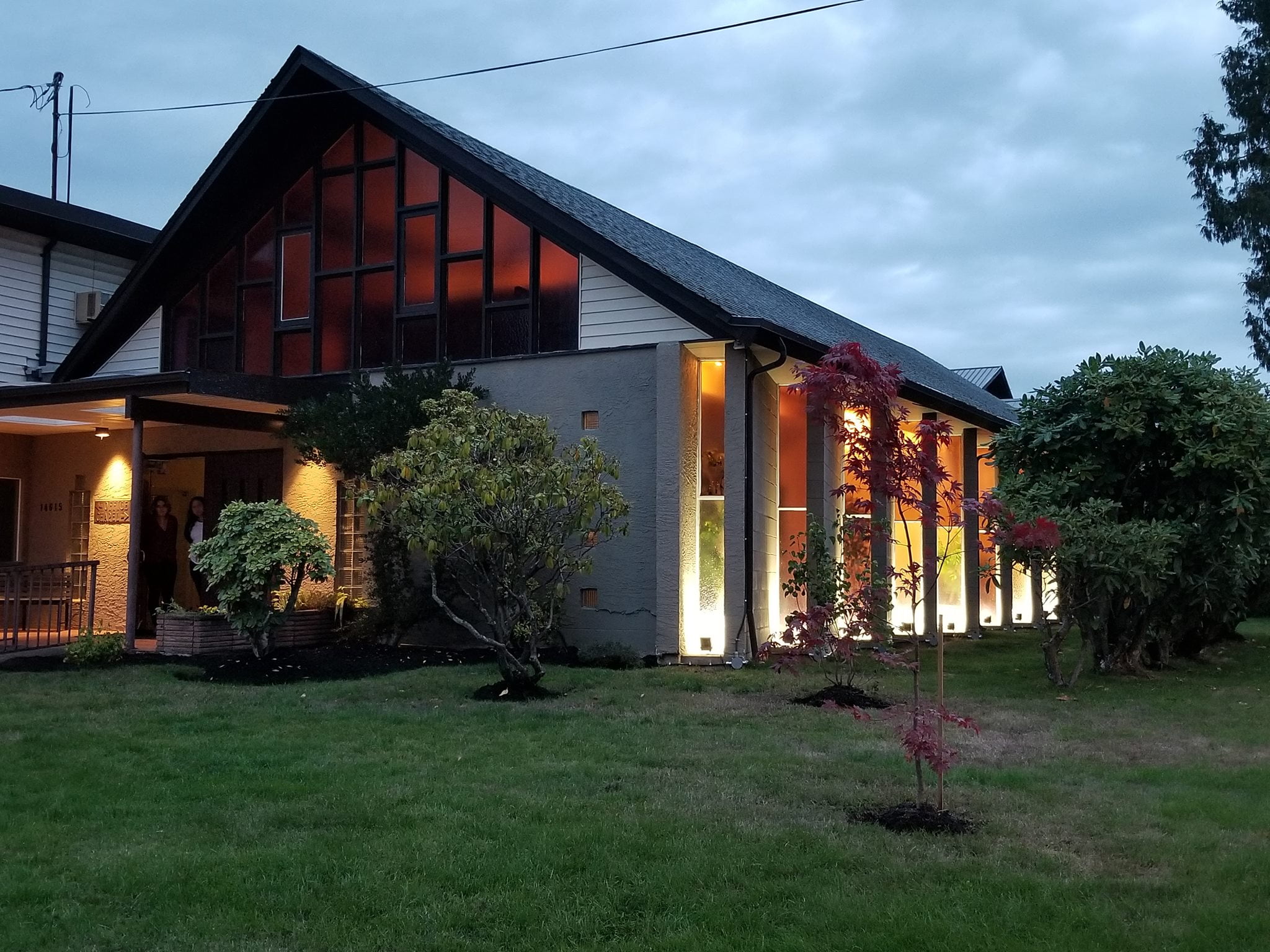 white rock adventist building 42245265_1823219667746915_4867174823794573312_n