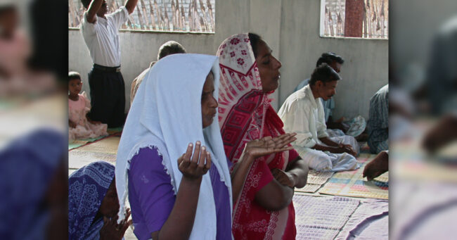 may 2021 lk-women-praying-vomc-lg